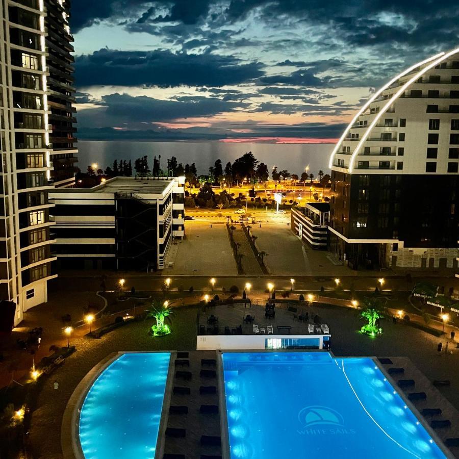Four Season Apartment Batumi Exterior foto